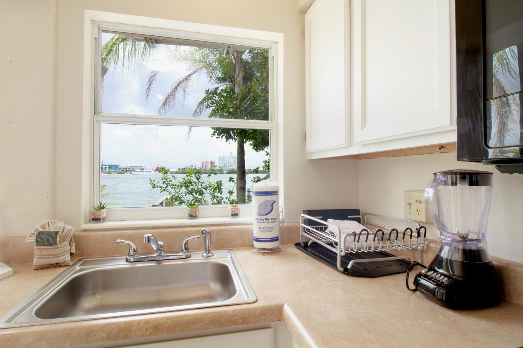 Bay Watch #1 - Weekly Beach Rental Clearwater Beach Exterior photo
